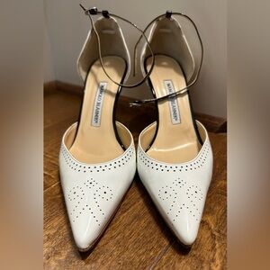 Manolo Blahnik Patent Stiletto Heel Pump White/Black